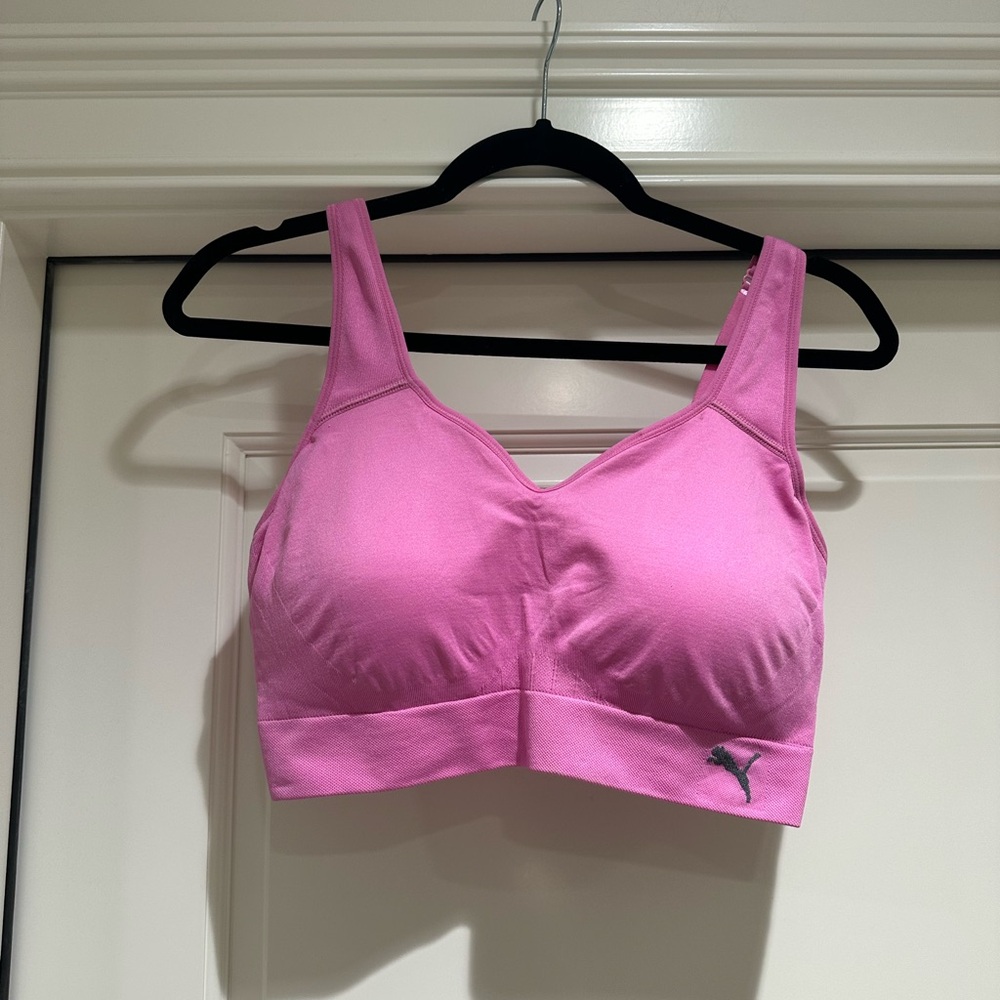 NEVER WORN Puma pink sports bra size XL -  adjustable straps and removable pads
